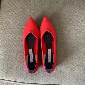 Rothy’s flame points